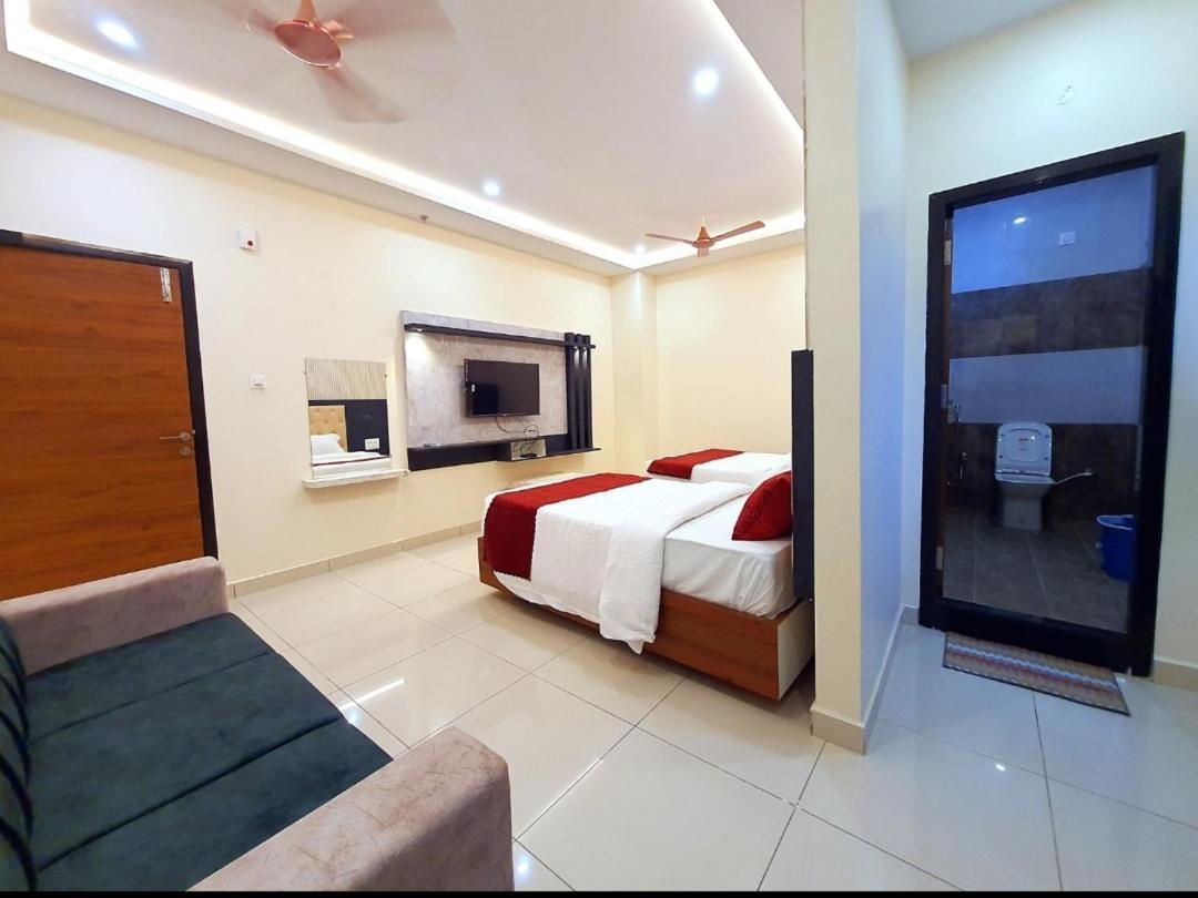 Vijayawāda Hotel Vsr Grand מראה חיצוני תמונה