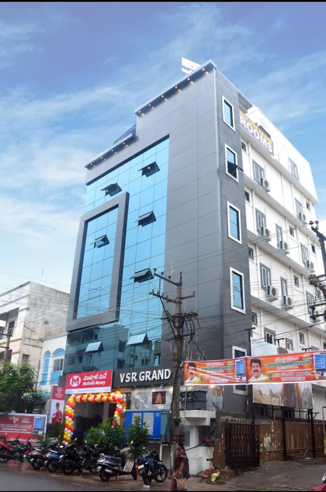 Vijayawāda Hotel Vsr Grand מראה חיצוני תמונה